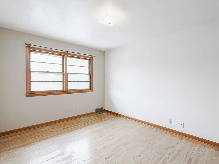 1731 E St #8 — Photo 13