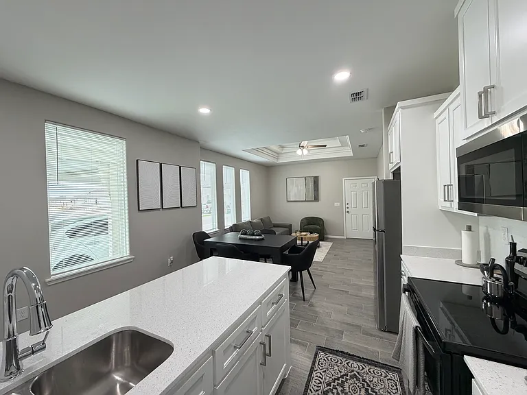 2612 E Harrison Ave #1 — Photo 6
