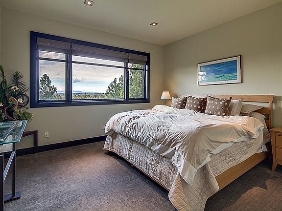 Jr. Suite w/mtn. views