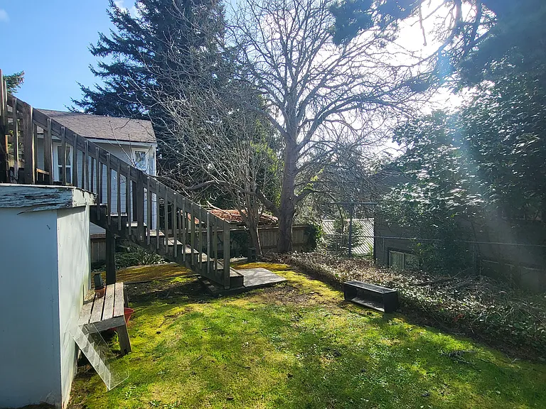 2854 NE Highway 101 — Photo 6