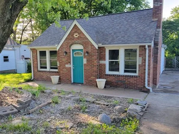 3305 Fee Fee Rd, Bridgeton, MO 63044