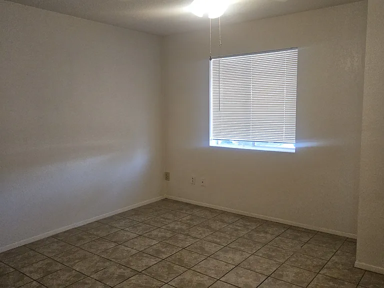 1605 S Telshor Blvd #F — Photo 10