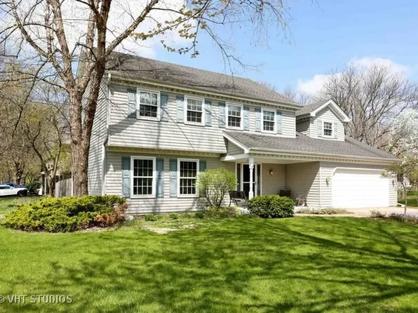 1007 Canonero Dr, Naperville, IL 60540