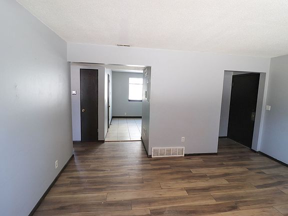 5th image of 917 Washington St APT 1