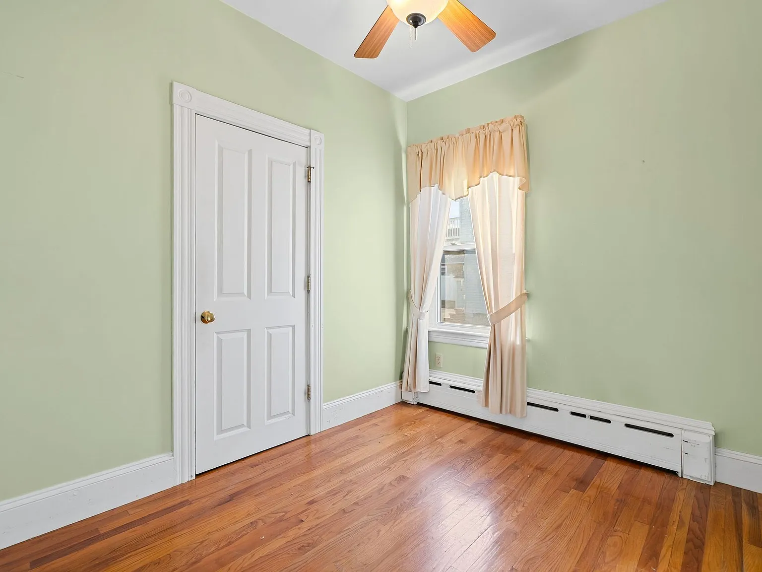 1 bed, 712 sqft, $750 — Photo 2