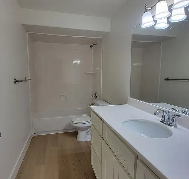 1652 W Brooke St — Photo 12