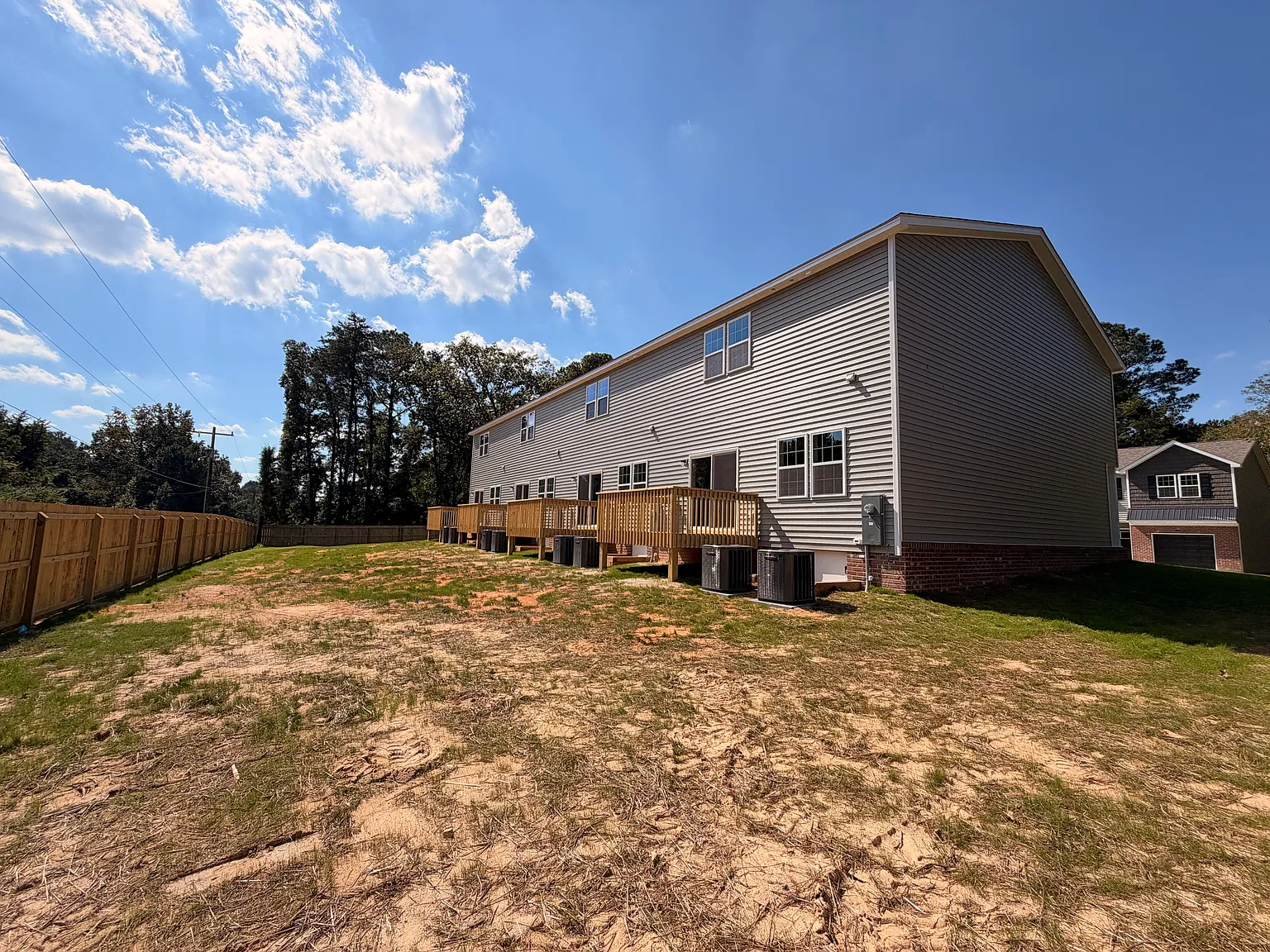 3 bed, 2.5 bath, 1500 sqft, $1,850 — Photo 4