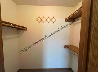 313 Bomber Blvd, Mountain Home, AR 72653