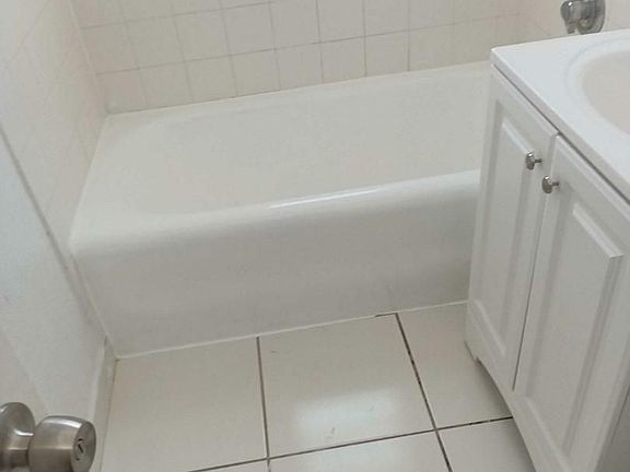 5th image of 2034 Washington St APT 5