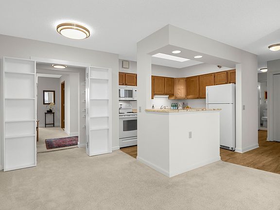 2nd image of 7600 Golden Valley Rd APT 709