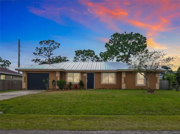568 SE Chapman Ave, Port Saint Lucie, FL 34984