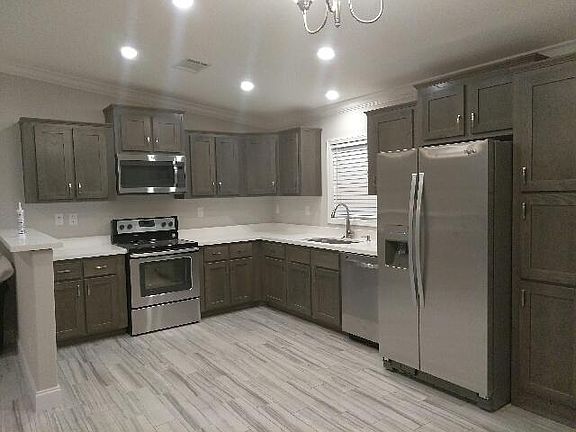 3rd image of 19640 Caloosa St