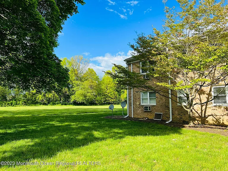 14 Windsor Ter #E — Photo 3