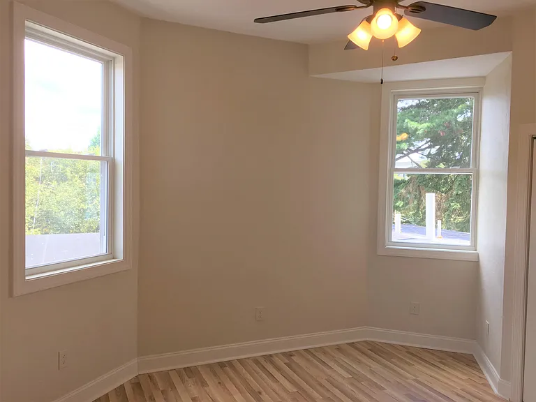 262 S Winebiddle St #6 — Photo 22