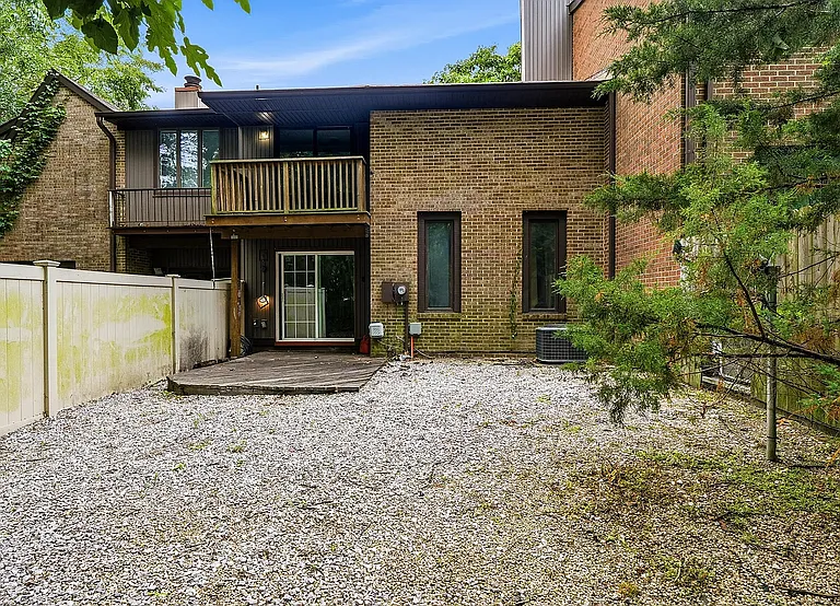 307 Cutty Ct — Photo 31