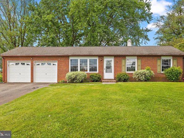 741 W Locust St, Oxford, PA 19363