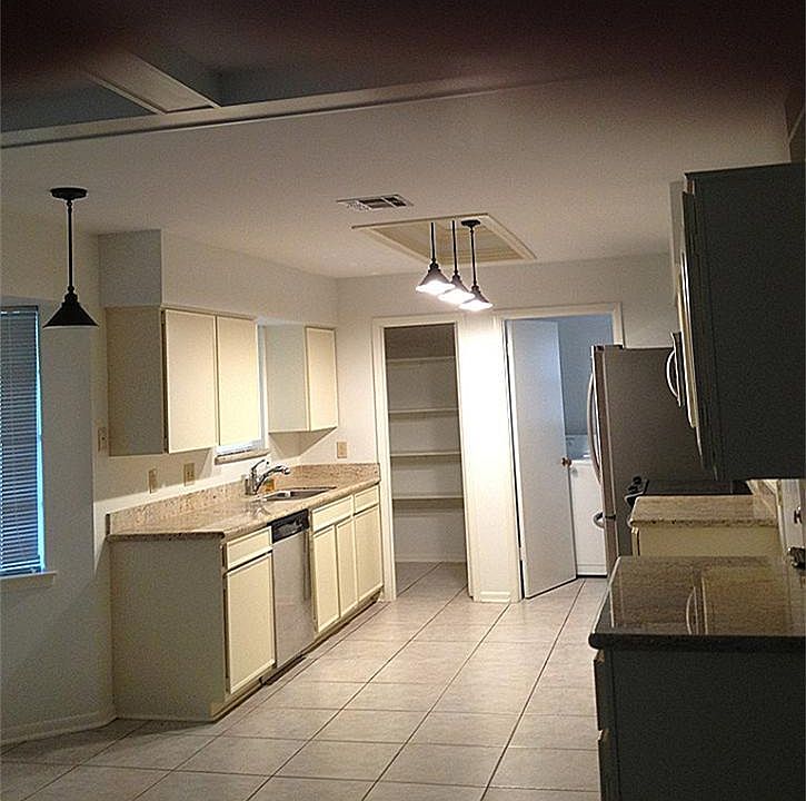 1st image of 10311 Westray St