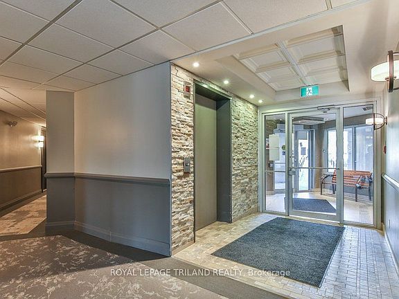 4th image of 5 Jacksway Cres #104