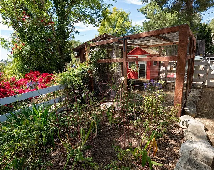 12 Martingale Dr — Photo 34