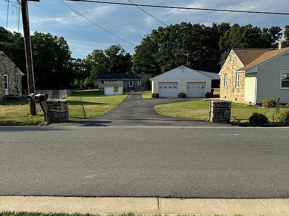 3rd image of 118 Musselman Rd