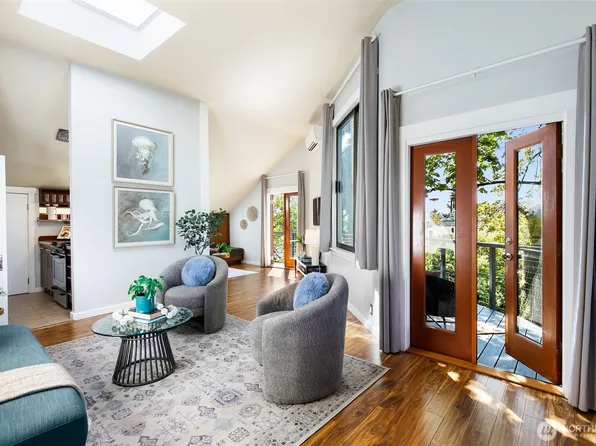 3835 Fremont Avenue N #3, Seattle, WA 98103