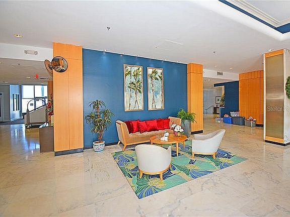 4th image of 880 Mandalay Ave #203S