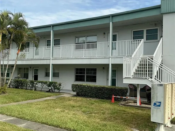 5267 81st St N APT 26, Saint Petersburg, FL 33709