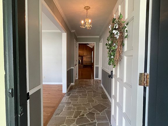 5th image of 9549 Walmer St