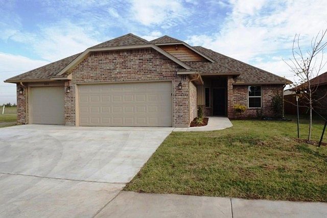 1st image of 521 SW 149th Pl