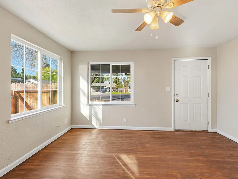 1008 Gemini Ct #2 — Photo 20