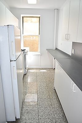 5th image of 482 Fort Washington Ave APT 1E