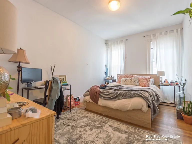 48 Green St #3A — Photo 8