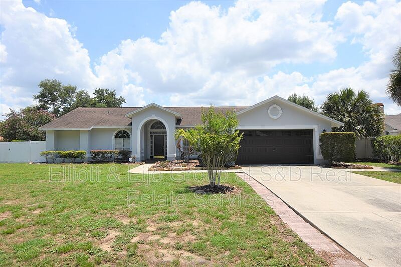 1st image of 5915 Windwood Dr
