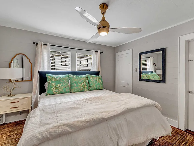 606 W Dobbs St — Photo 9