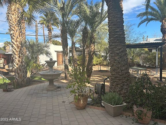 5th image of 902 E Palm Ln APT 5