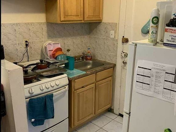 4th image of 4008 47th Ave APT 2