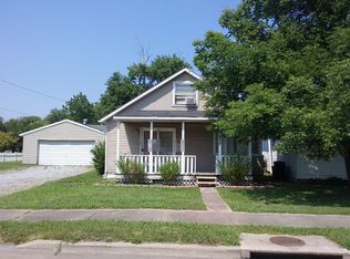 1409 N Park Ave, Herrin, IL 62948