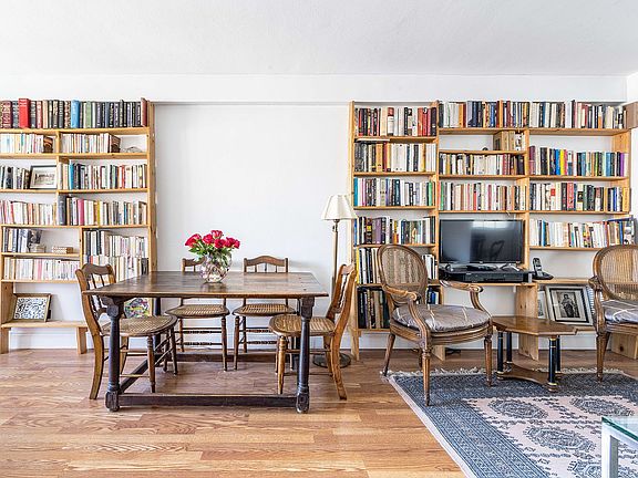 5th image of 142 E 16th St APT 15B