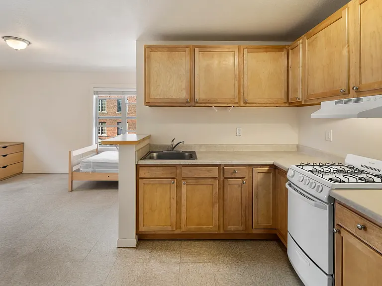 Hudson House — Photo 3