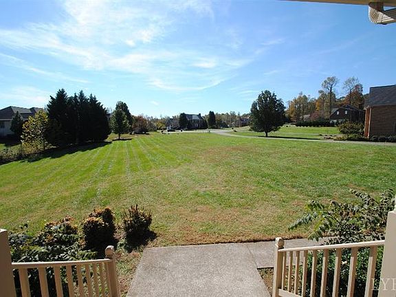 3rd image of 1062 Stonewood Ct