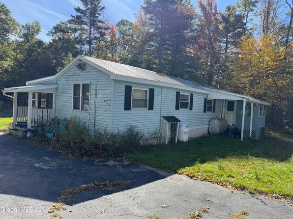 14 Harris Road, Brant Lake, NY 12815