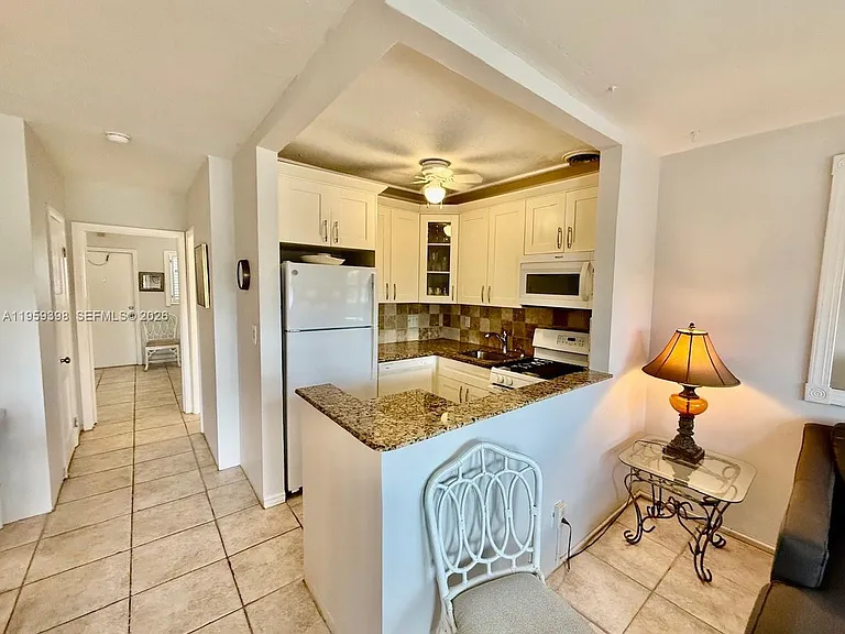 301 E McNab Rd #205 — Photo 5