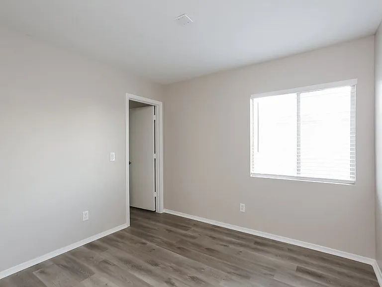 11845 W Lupine Ave — Photo 12