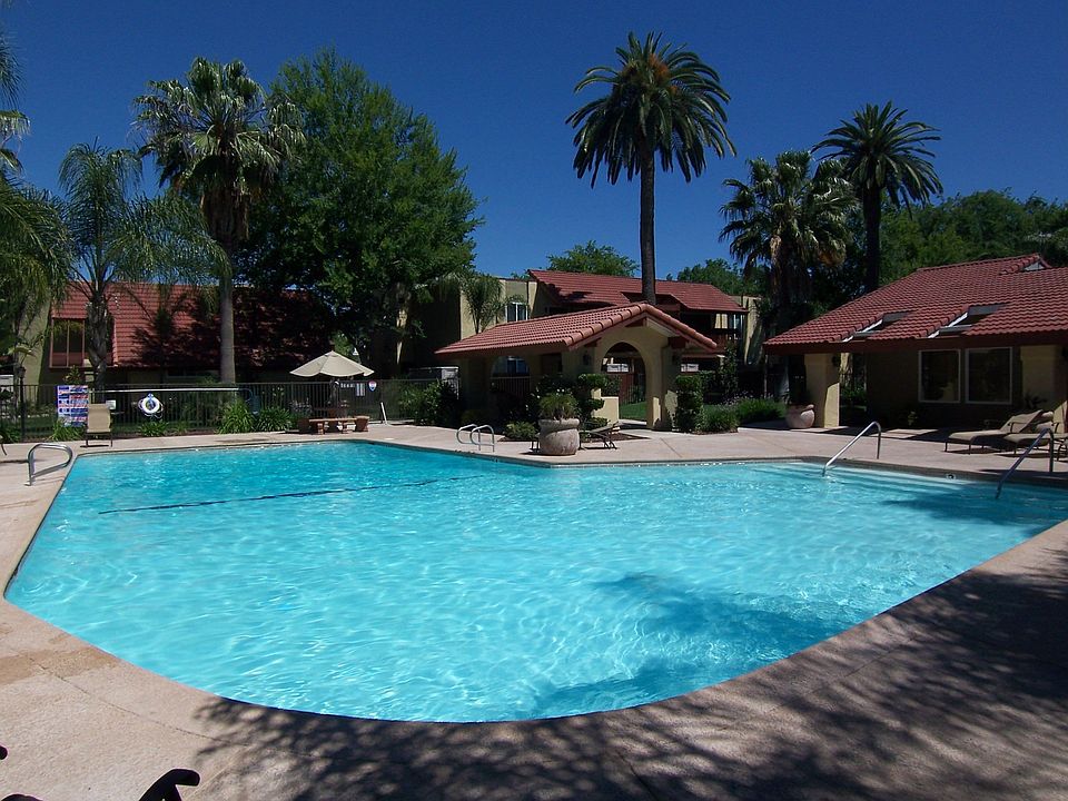 Resort Style Pool