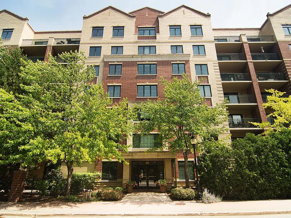 11 S Wille St #705