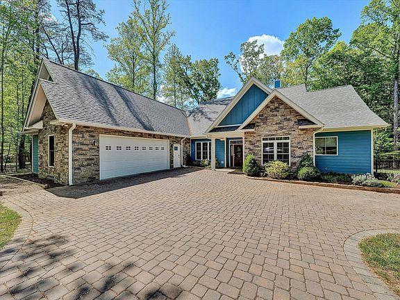 2nd image of 165 Peninsula Dr
