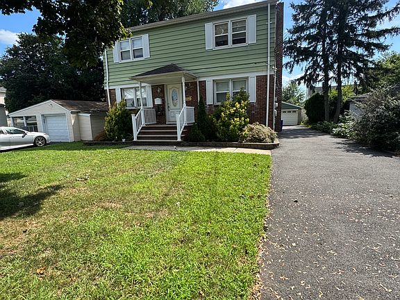 2nd image of 1942 Haines Ave Floor 1