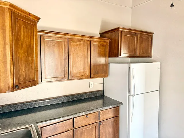 481 S 2nd Ave — Photo 6