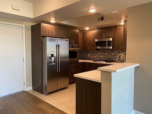 2nd image of 10850 Bloomfield St #301