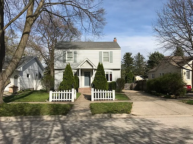 711 Richards St photo 1